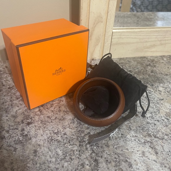 🌺🌺 💯 Authentic Hermès Vintage Astral Bracelet Crafted in Barenia Leather🌺🌺 - Picture 5 of 10